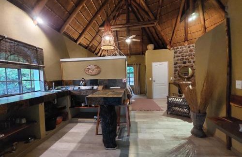 Kavango Cabin | Mobola Island Lodge