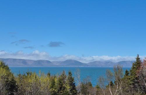 White Point House | Moceanset Getaways - Luxurious, Ocean, Mountain And Sunset Views "Camping Experience"