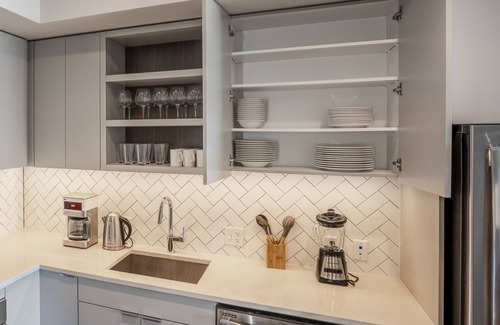 Arefth Apartment | Mod Kendall Square 1BR w/W/D, near Mass General Hospital