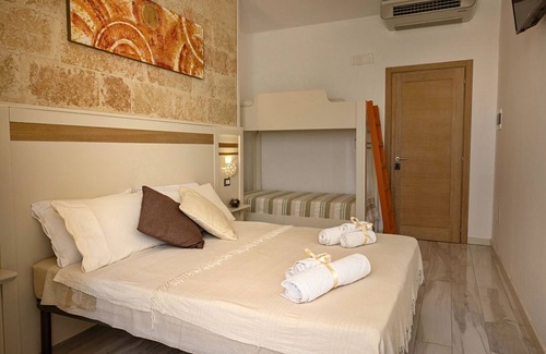 Corsano Bed & Breakfast | MOD SALENTO B&B - QUADRUPLE ROOM 2