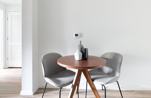 Westchester Apartment | Mod Westchester 1BR w/ Gym, Pool & Spa, nr. LAX, by Blueground