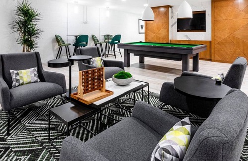 Westchester Apartment | Mod Westchester 1BR w/ Gym, Pool, nr. beach & LAX, by Blueground