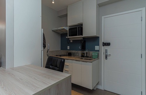 Brooklin Novo Apartment | Modern Olive Studio in Brooklin – Habitarte