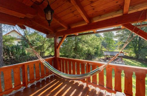 Vimperk Ski Chalet | Moderní šumavská roubenka s výhledem na Boubín
