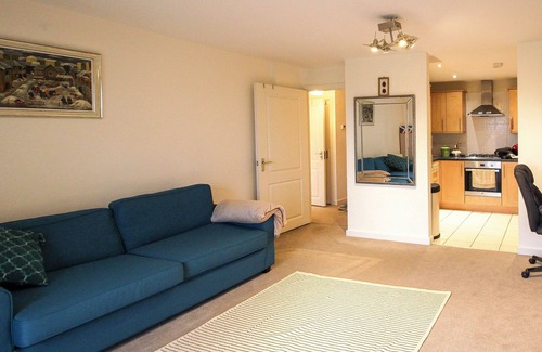 Bracknell Apartment | Modern - 1 Bed Flat in Bracknell - near airport