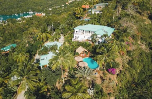 Marigot Bay Cottage | Modern 1 bed guesthouse with pool and ocean view!