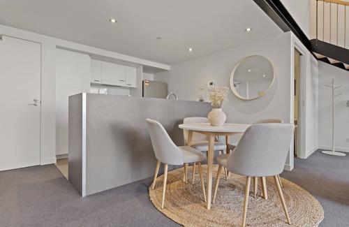Prahran Apartment | Modern 1-Bed with Study & Balcony in Prahran
