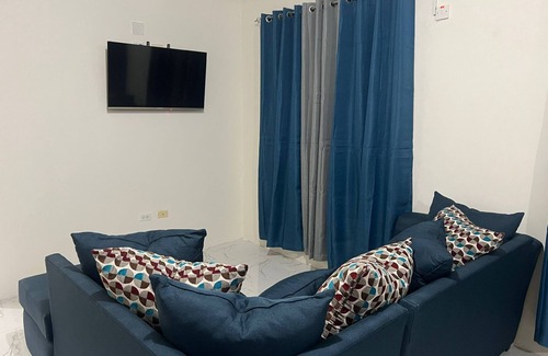 Constant Spring Apartment | Modern 1-bedroom apartment with AC, WiFi in Kingston