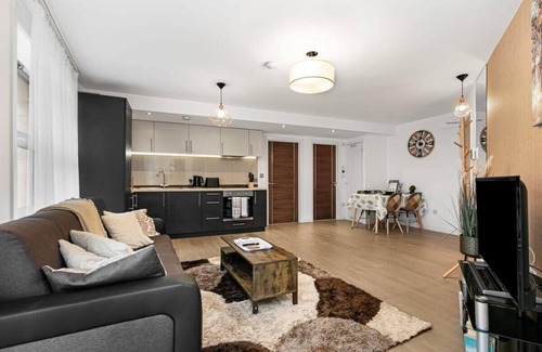 Woking Apartment | Modern 1 Bedroom Apartment in Woking Town Centre