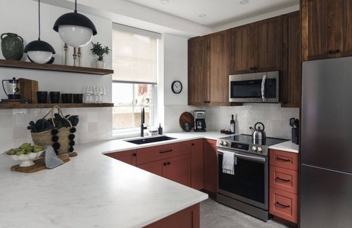 Kaslo Condo | Modern 1 bedroom apartment located in a historic building constructed in 1896