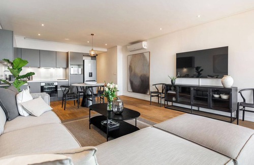 Three Anchor Bay Apartment | Modern 1 Bedroom in Sea Point