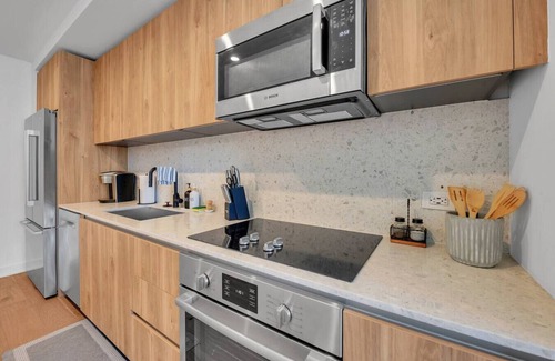 Waller Creek District Apartment | Modern 1-Bedroom with City Views