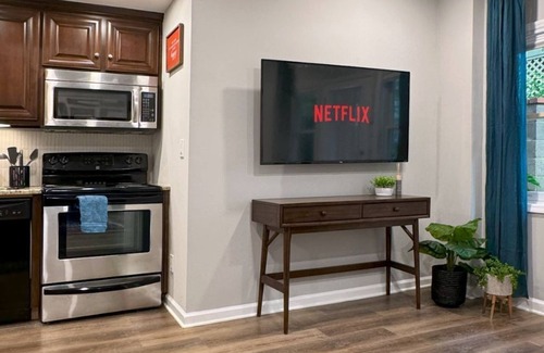 Old Fourth Ward House | Modern 1 BR Retreat: Next to Beltline, Ponce, Keurig