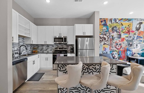 South Nashville Apartment | Modern 1BR Oasis - Close to Broadway & Nightlife!
