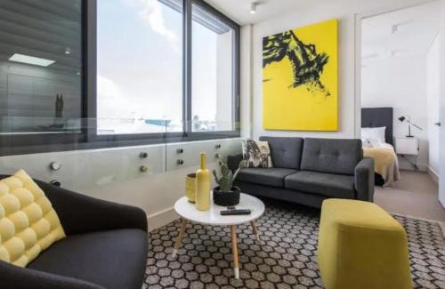 Bondi Beach Apartment | Modern 1BR Top-Level Unit with Keypad Entry in Bondi