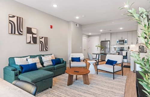 Philadelphia Apartment | Modern 1BR w/King Bed|W/D|Rooftop|10 mins to CC!