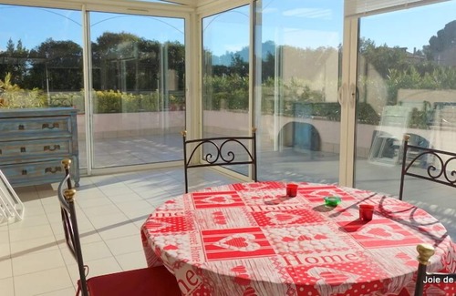 Mandelieu-la-Napoule Beach Apartment | Modern 2 bedroom apartment with superb roof terrace, walking to beach !