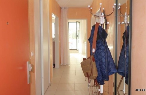 Mandelieu-la-Napoule Beach Apartment | Modern 2 bedroom apartment with superb roof terrace, walking to beach !
