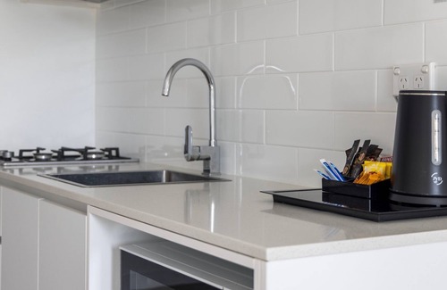 Callala Beach Apartment | Modern 2 Bed Apartment - 6 Min walk to beach