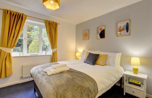 Long Itchington House | Modern 2 Bed House Sleeps 6 Southam Town Centre - Inspire Homes Ltd
