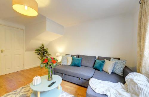 Long Itchington House | Modern 2 Bed House Sleeps 6 Southam Town Centre - Inspire Homes Ltd
