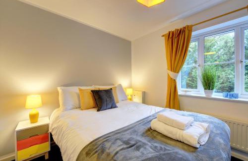 Long Itchington House | Modern 2 Bed House Sleeps 6 Southam Town Centre - Inspire Homes Ltd