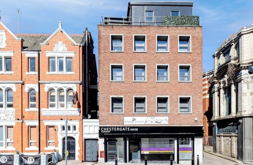 Offerton Apartment | Modern 2 Bed in Stockport Centre - Balcony Access