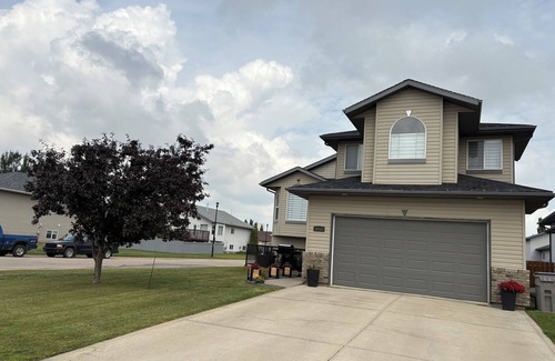 Grande Prairie House | Modern 2 bedroom basement suite