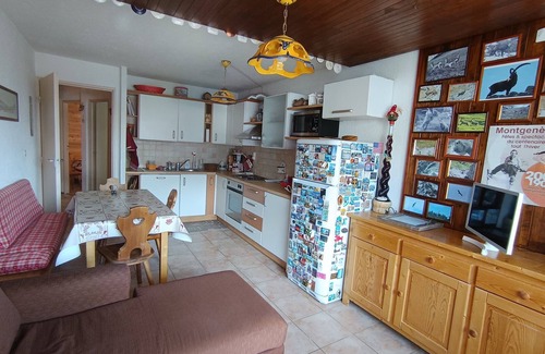 Montgenevre Apartment | Modern 2-Bedroom Apartment, Sleeps 6, Near Slopes, Well-Equipped, Balcony, Parking, No Pets