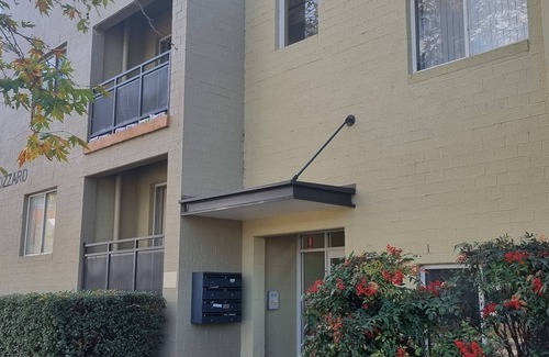 Gungahlin Apartment | Modern 2-Bedroom Apartment in the Heart of Gungahlin
