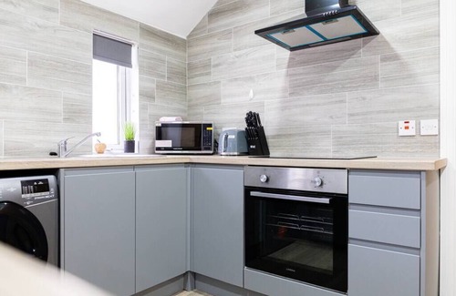 Cathays Apartment | Modern 2 Bedroom Apartment Near City Centre