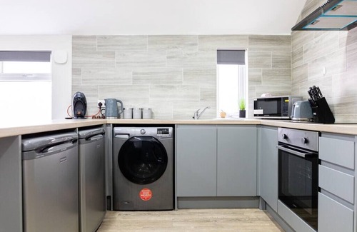 Cathays Apartment | Modern 2 Bedroom Apartment Near City Centre