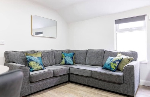 Cathays Apartment | Modern 2 Bedroom Apartment Near City Centre