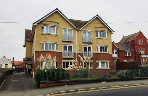 Blackpool Apartment | Modern 2 Bedroom Apt with parking - Blackpool