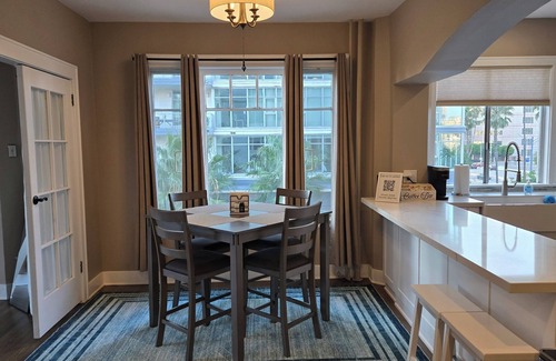 Waterfront Condo | Modern 2 bedroom Condo in Historic Down Town Long Beach Building