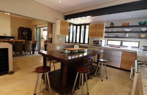 Waverley House | Modern 2 Bedroom Home