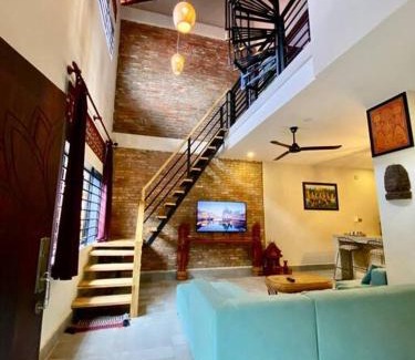 Kampot House | Modern 2-bedroom townhouse with rooftop terrace