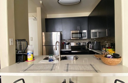 Marina del Rey Apartment | Modern 2-bedroom apartment in amazing Marina del Rey with WiFi, AC, Pool Jacuzzi