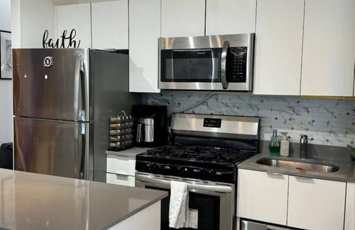Manhattan Apartment | Modern 2BDR with fireplace & and Lounge