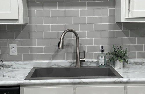 Rivervale Apartment | Modern 2bedroom 2bath apartment in Monette farm , duck, steel destination