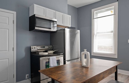 Walnut Hills House | Modern 2BR Apartment | Minutes from UC & Downtown