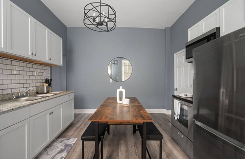 Walnut Hills House | Modern 2BR Apartment | Minutes from UC & Downtown