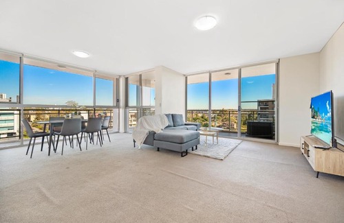 Liverpool Apartment | Modern 2Br Apt close to ShoppingTrainHospital