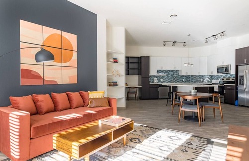 Tempe Apartment | Modern 2BR CozySuites on the Town Lake waterfront! 06