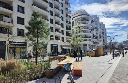 Saint-Ouen Apartment | Modern 2BR | balcony | secured parking | metro 14