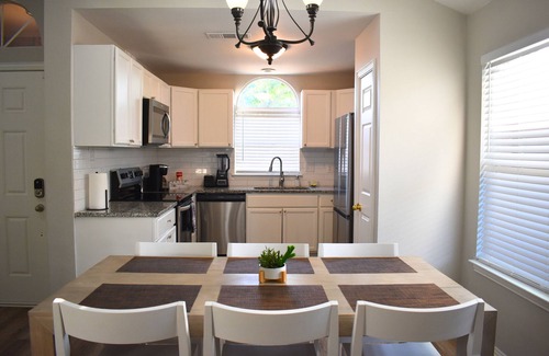 Little Elm House | Modern 3 Bdr home! Near everything!