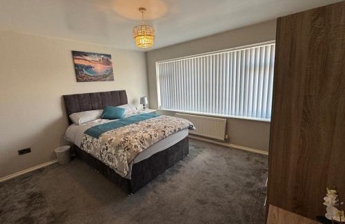 Sheffield Apartment | Modern 3-Bed Family Home in Quiet Sheffield Area