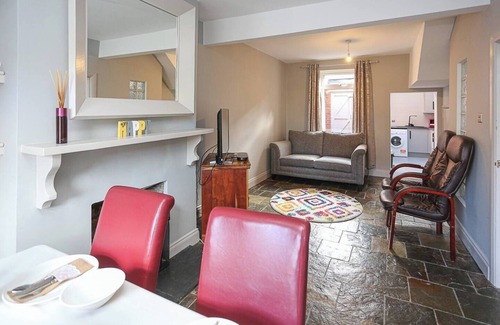Belfast House | Modern 3-Bed Home with On-Street Parking