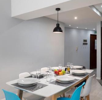 Il-Balluta Apartment | Modern 3 Bedroom & 3 Bathroom Apartment - near Balluta Bay
