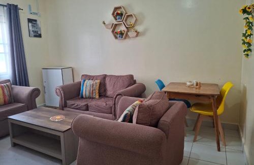 Manyimbo Apartment | Modern 3-Bedroom Apartment with Gym, Pool and Basketball Court in Buxton Point, Mombasa